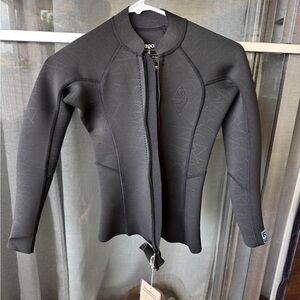 PATAGONIA NWT Women's R1® Lite Yulex® Long-Sleeved Wetsuit Top